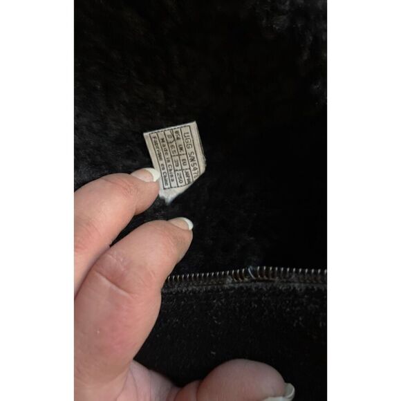 ugg boots black sheepskin classic tall boot size 8 stud/rivet sunburst - Picture 5 of 7